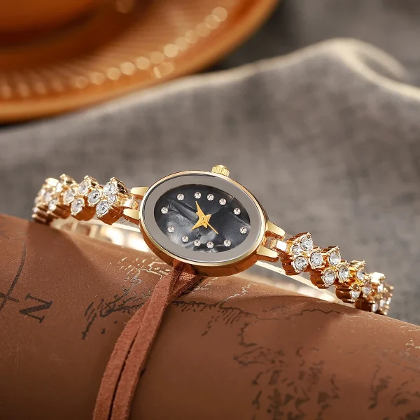 Fashion Simple Full of Crystals Oval Diamond Dial Quartz Steel Strap Watch - Image 3